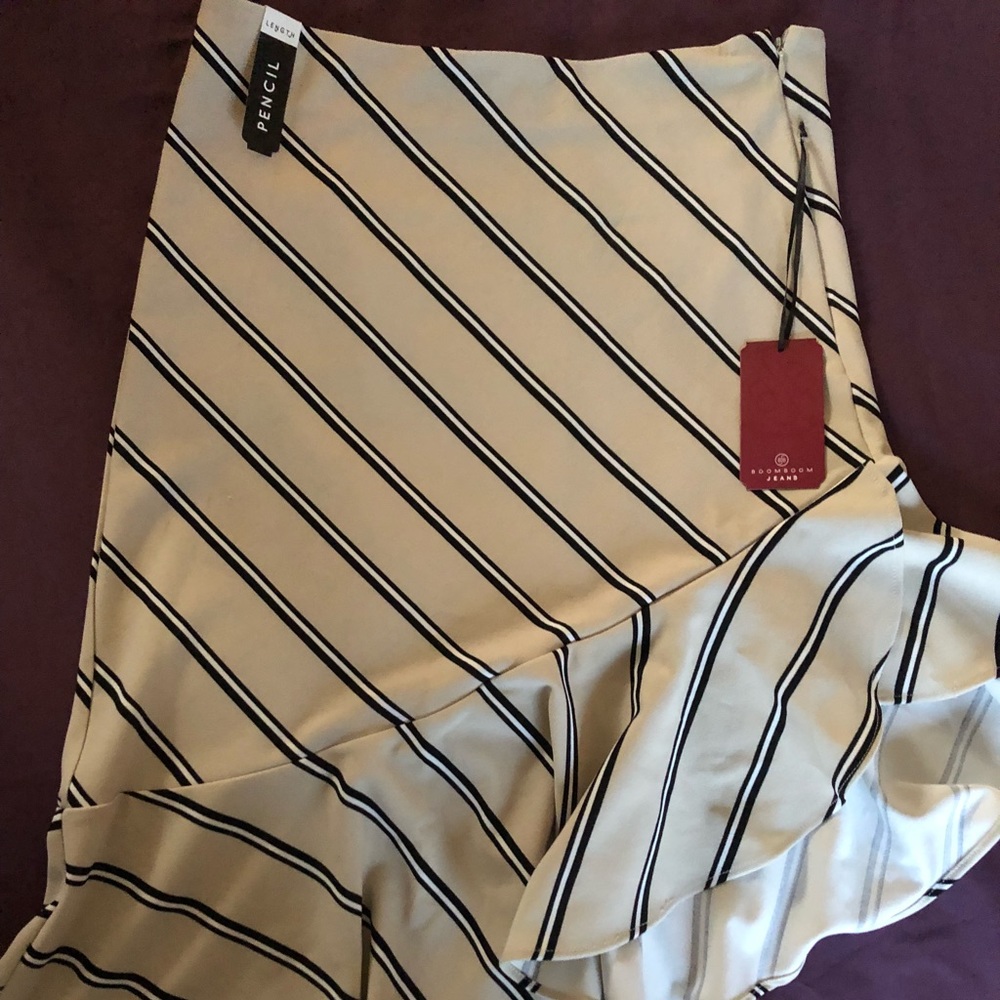NWT High low skirt